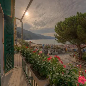 https://affittcamere-da-flo.hotelitalianriviera.com