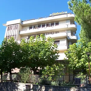 https://hotel-villa-edelweiss.it-tuscanyhotel.com